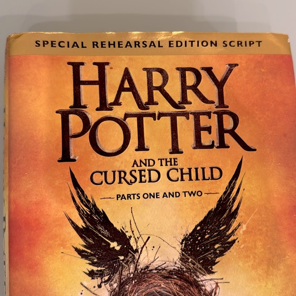 Harry Potter and the Cursed Child parts 1&2 SPECIAL REHEARSAL EDITION SCRIPT - Picture 2 of 13